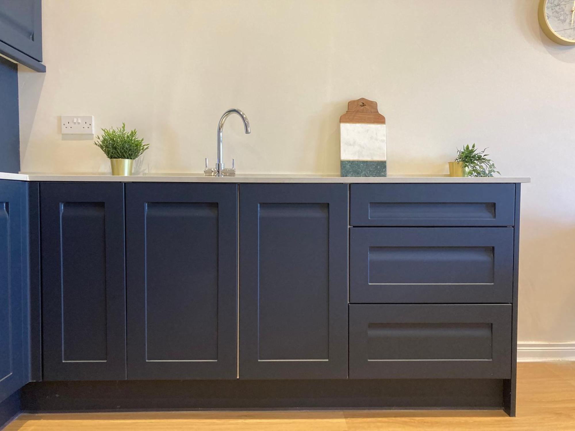 Smart 4K Tvs In All Bedrooms Double Vanity Sink Belfast Bagian luar foto